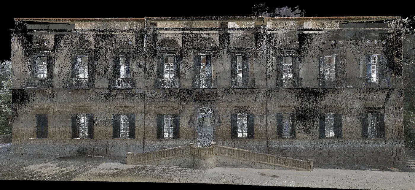 Prospetto principale di un palazzo storico ottenuto da nuvola di punti laser scanner